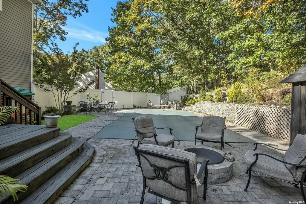 60 Sheryl Crescent Smithtown NY 11787