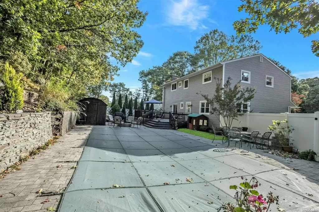 60 Sheryl Crescent Smithtown NY 11787