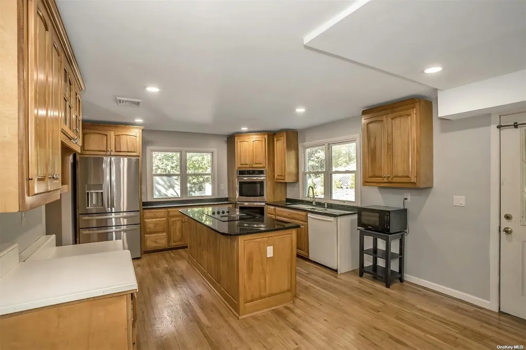60 Sheryl Crescent Smithtown NY 11787