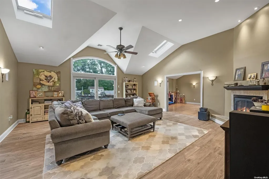 7 Coconut Drive Commack NY 11725