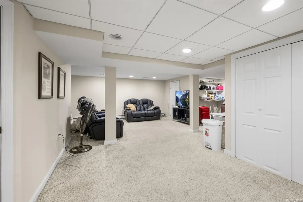 7 Coconut Drive Commack NY 11725