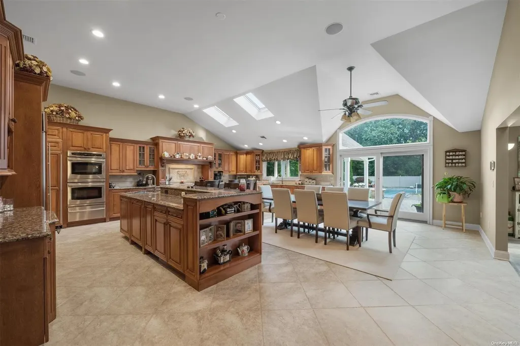 7 Coconut Drive Commack NY 11725