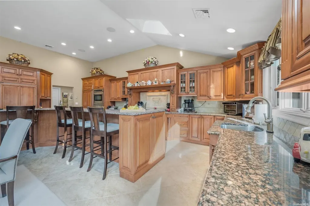 7 Coconut Drive Commack NY 11725