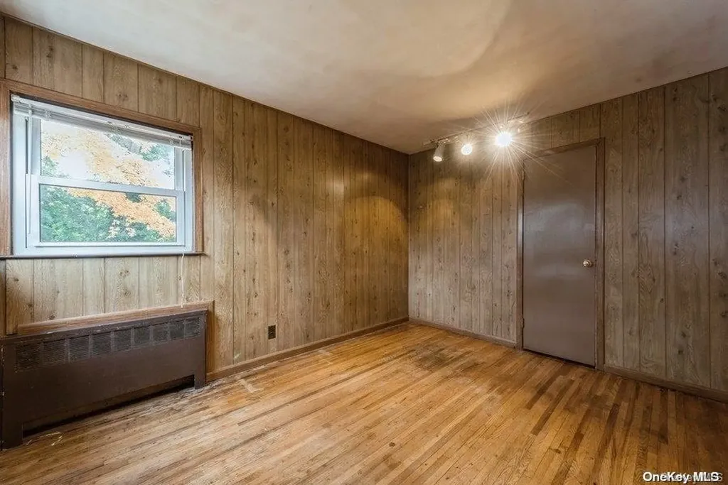 10 Robert Court Bethpage NY 11714