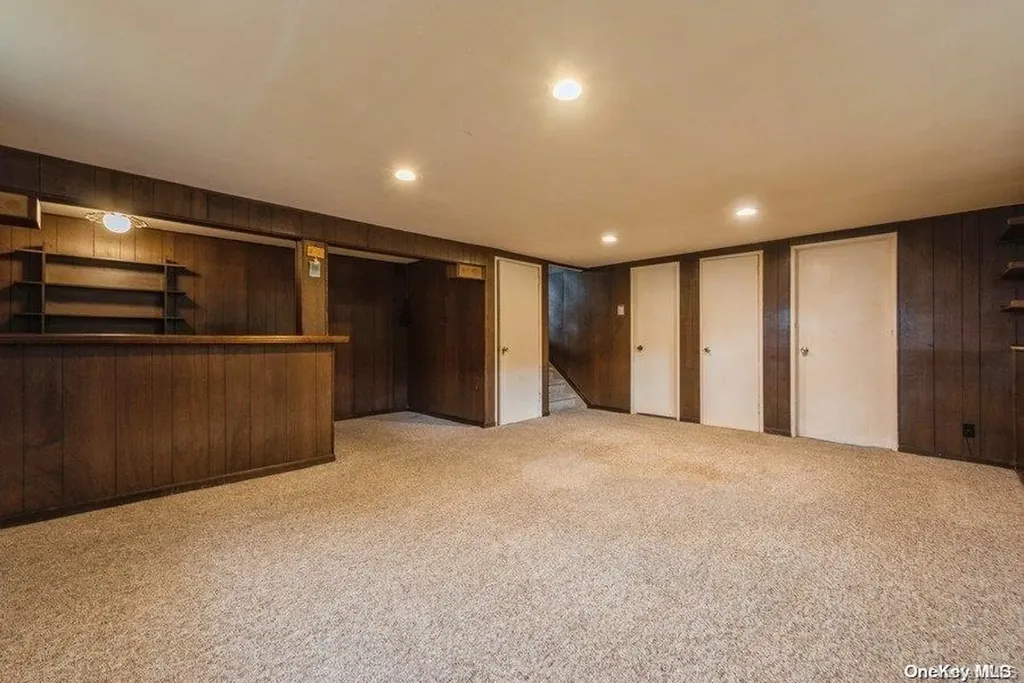 10 Robert Court Bethpage NY 11714