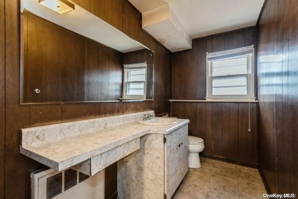 10 Robert Court Bethpage NY 11714