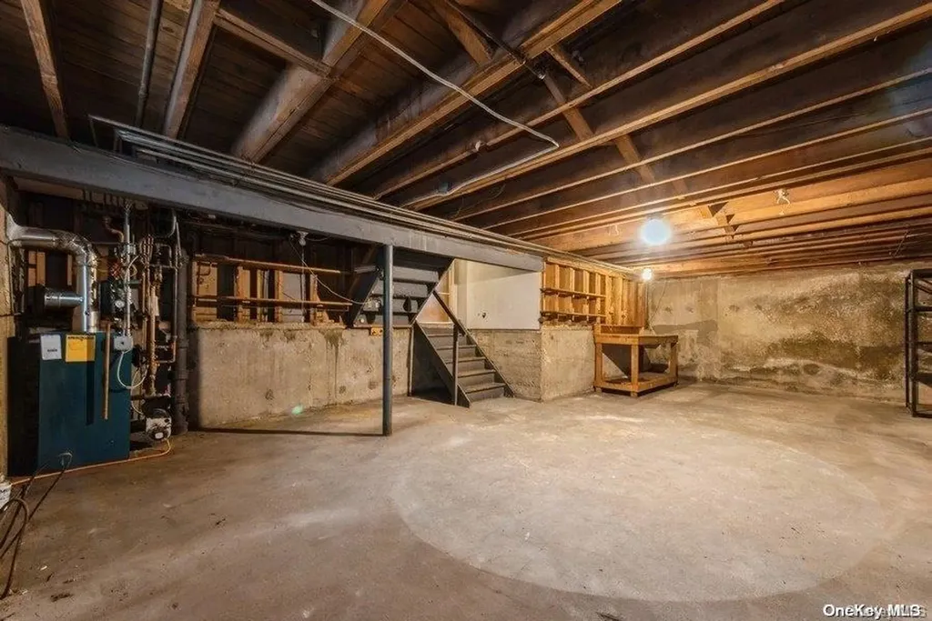 10 Robert Court Bethpage NY 11714