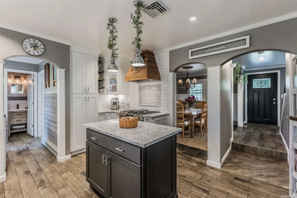 24 Summercress Lane Coram NY 11727