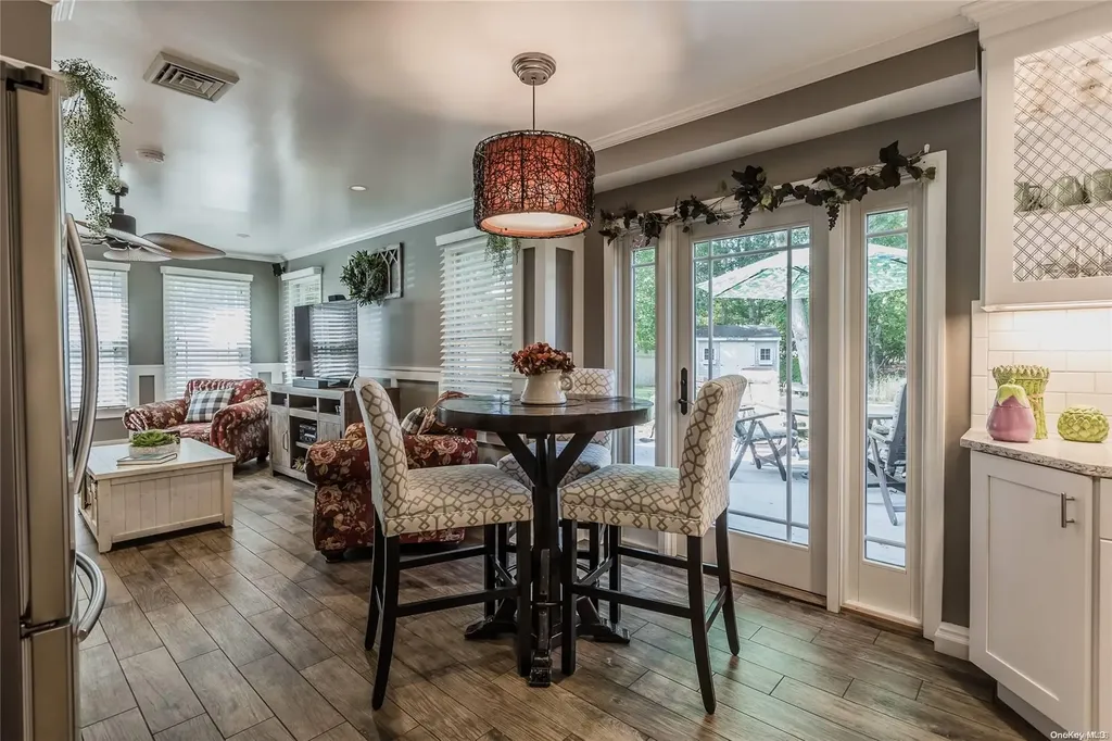 24 Summercress Lane Coram NY 11727