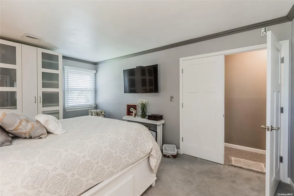 24 Summercress Lane Coram NY 11727