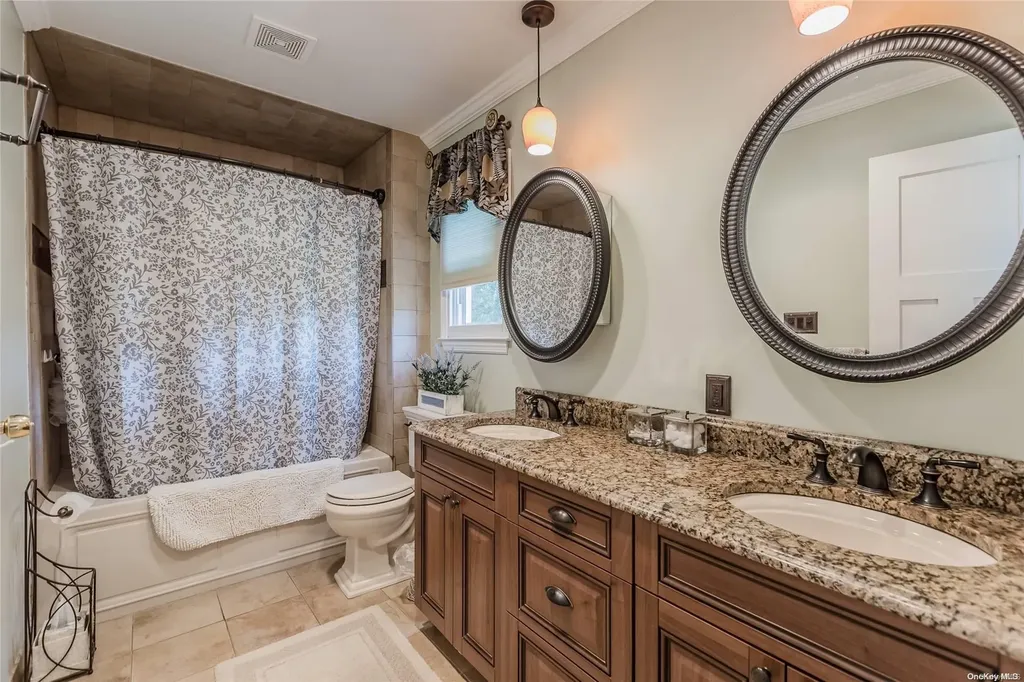 24 Summercress Lane Coram NY 11727