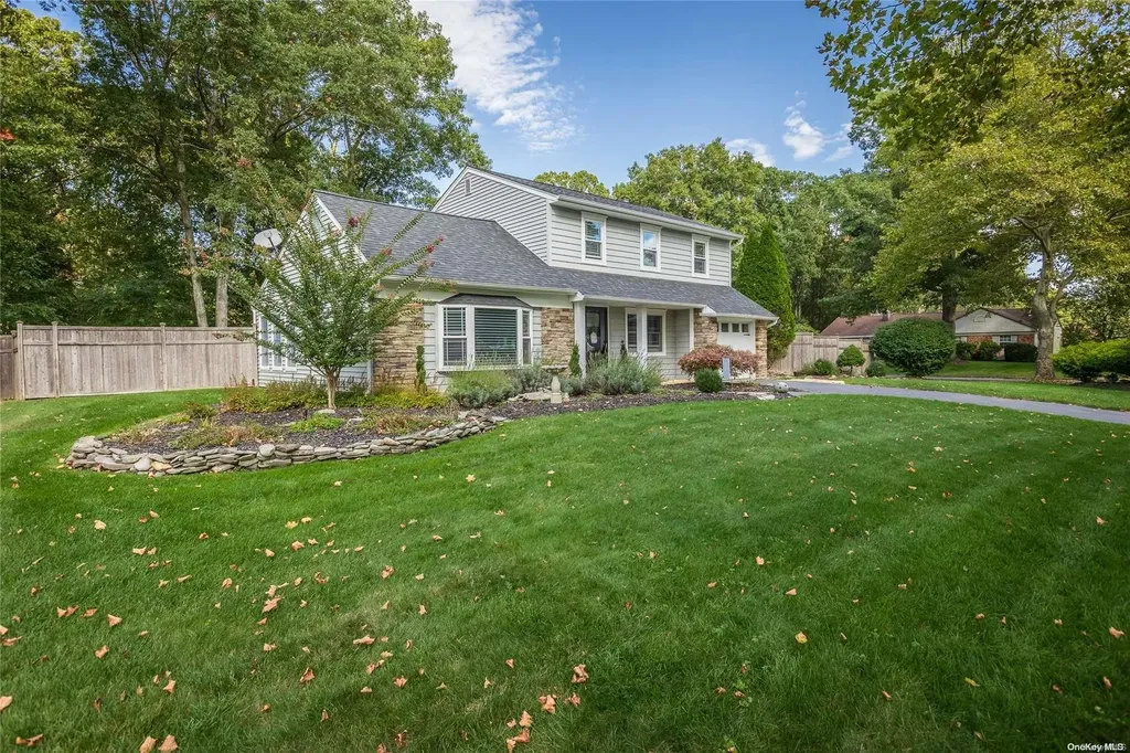 24 Summercress Lane Coram NY 11727