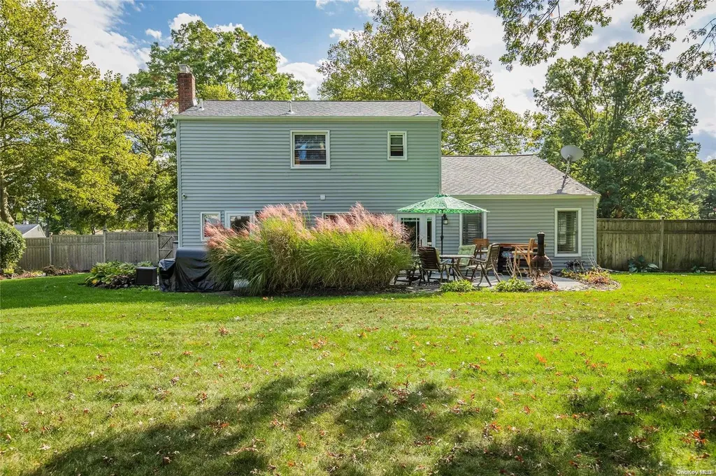 24 Summercress Lane Coram NY 11727