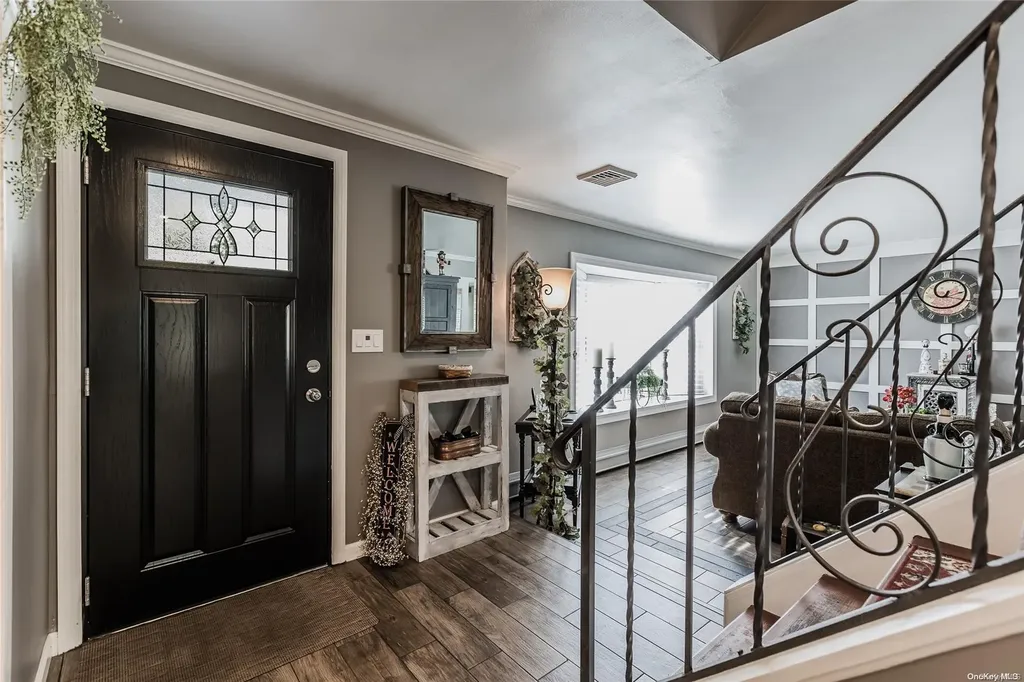 24 Summercress Lane Coram NY 11727