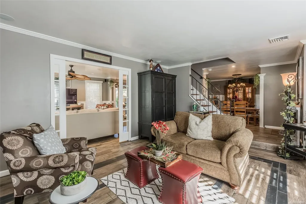24 Summercress Lane Coram NY 11727