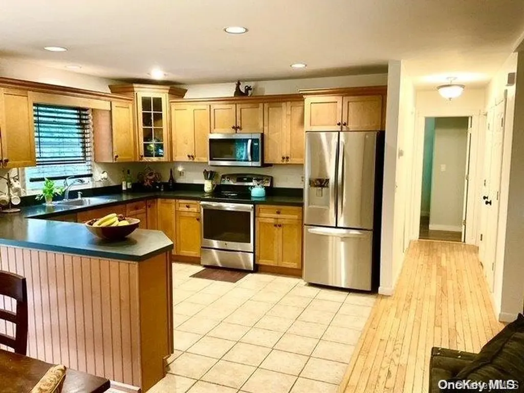 12 Brandywine Drive Mastic NY 11950