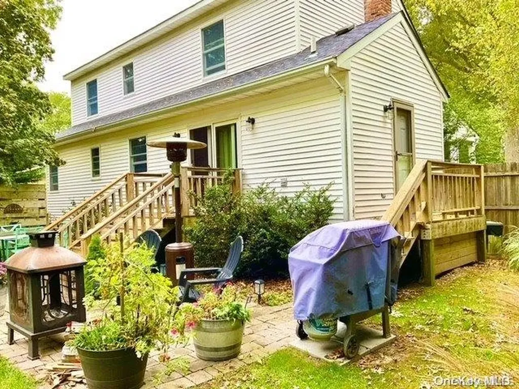 12 Brandywine Drive Mastic NY 11950