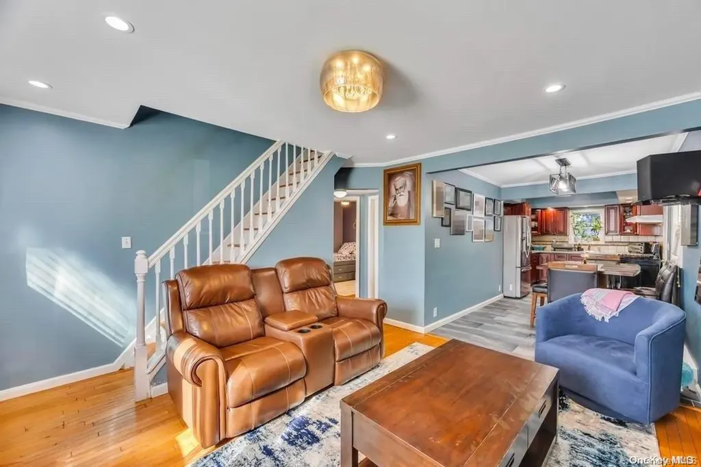 30 W Clearwater Road Lindenhurst NY 11757