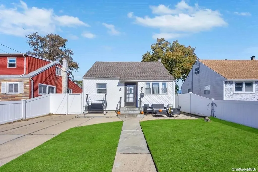 30 W Clearwater Road Lindenhurst NY 11757
