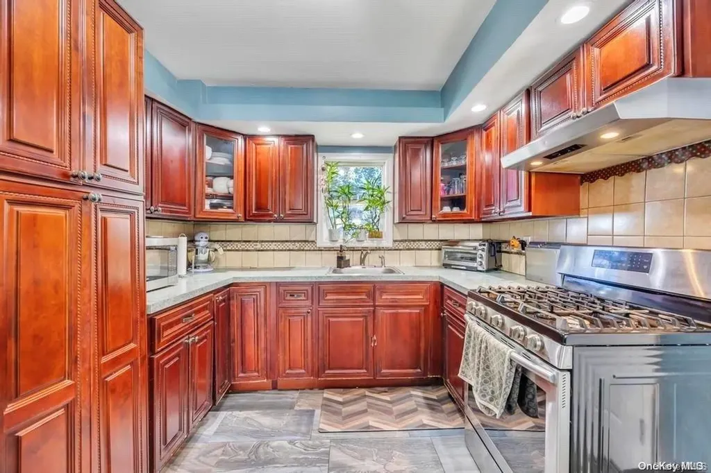 30 W Clearwater Road Lindenhurst NY 11757