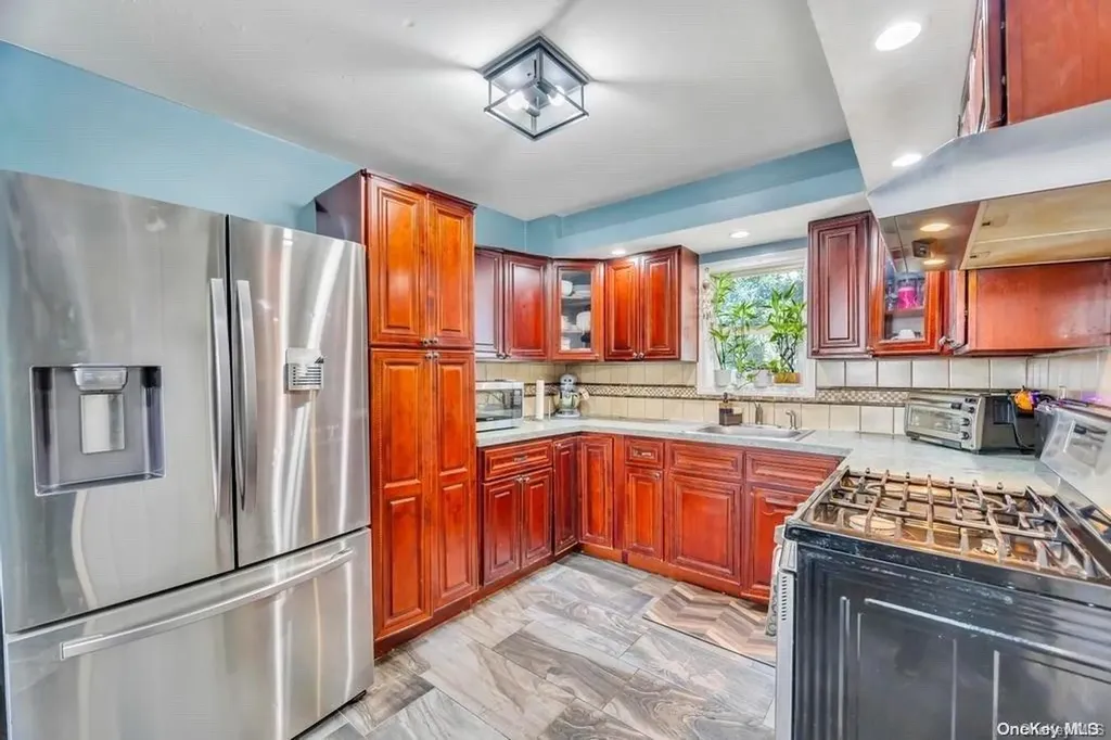 30 W Clearwater Road Lindenhurst NY 11757