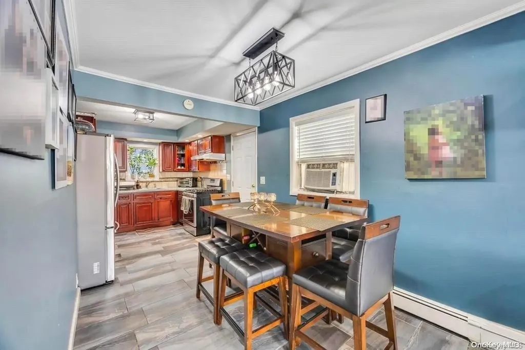 30 W Clearwater Road Lindenhurst NY 11757