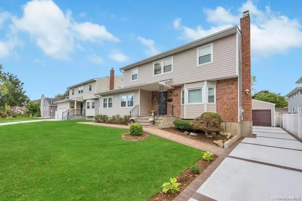 1826 Cornelius Avenue Wantagh NY 11793