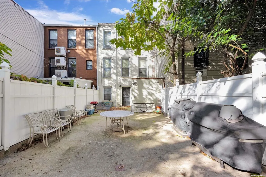 964 Gates Avenue Brooklyn NY 11221
