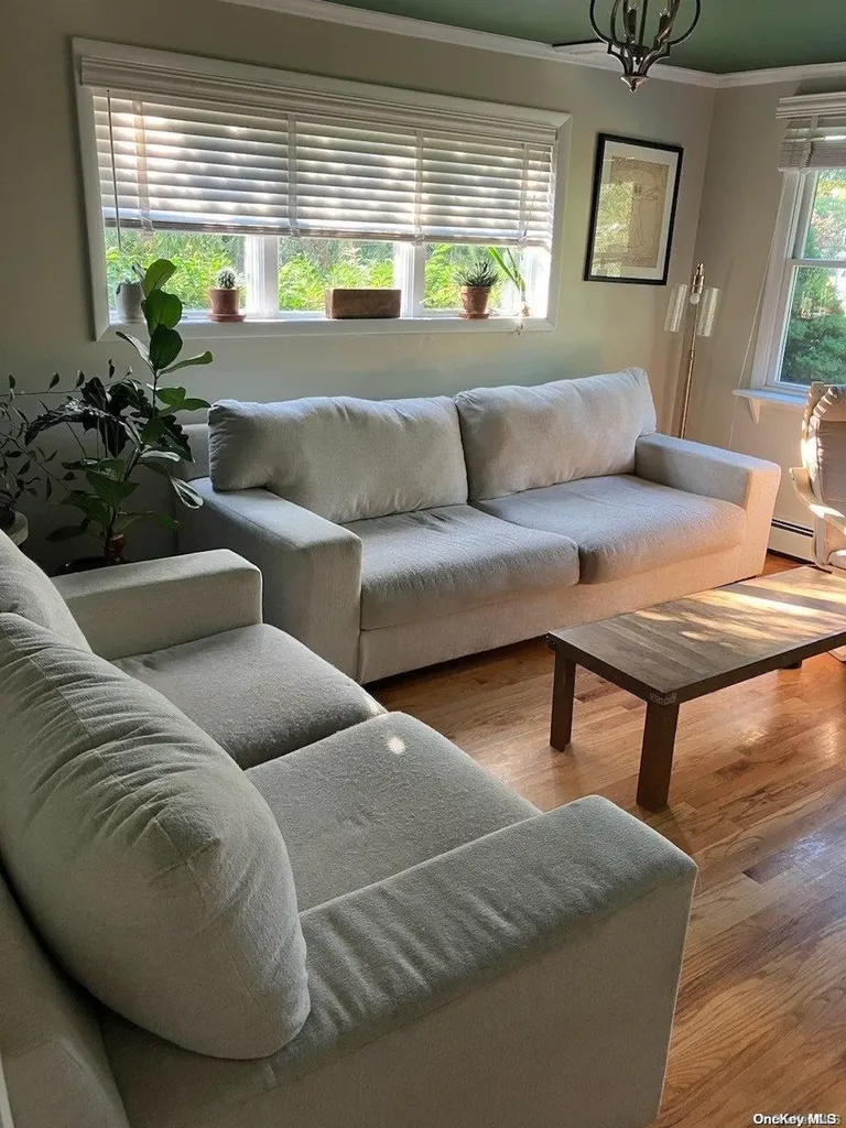 88 Maplewood Avenue Selden NY 11784