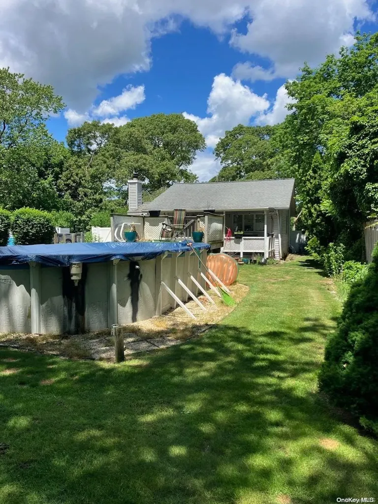 88 Maplewood Avenue Selden NY 11784