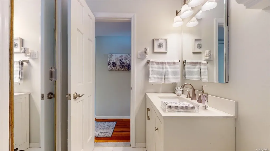 41 Austin Street Valley Stream NY 11580