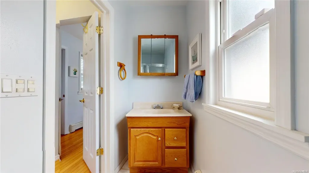 41 Austin Street Valley Stream NY 11580