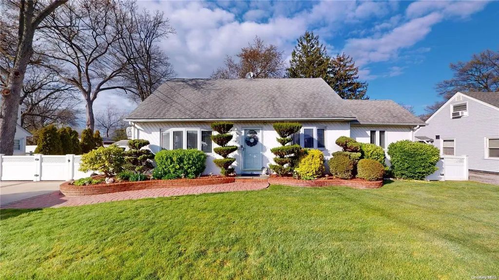 41 Austin Street Valley Stream NY 11580