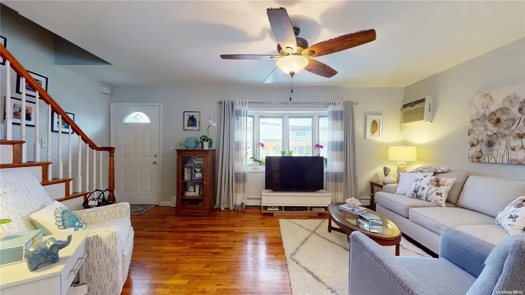 41 Austin Street Valley Stream NY 11580