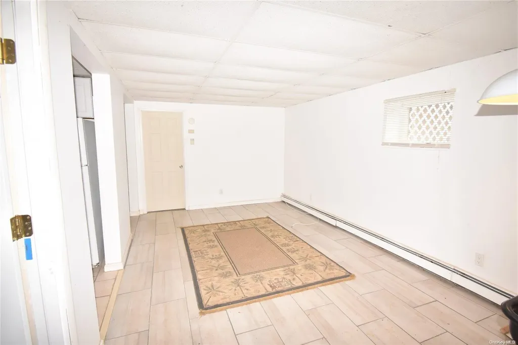 10 Knickerbocker Avenue Holbrook NY 11741