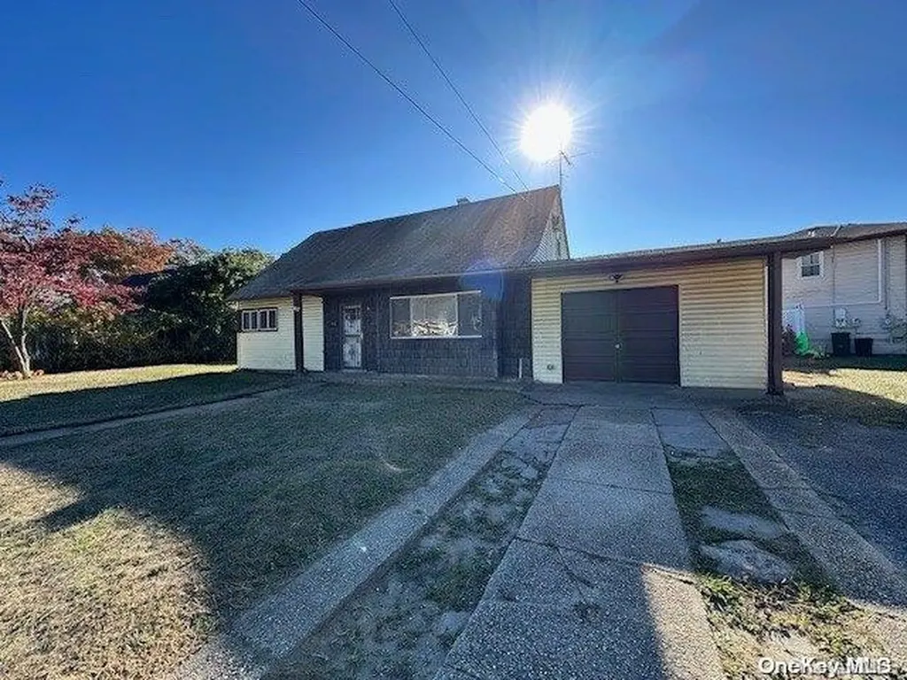 186 Denton Place Roosevelt NY 11575