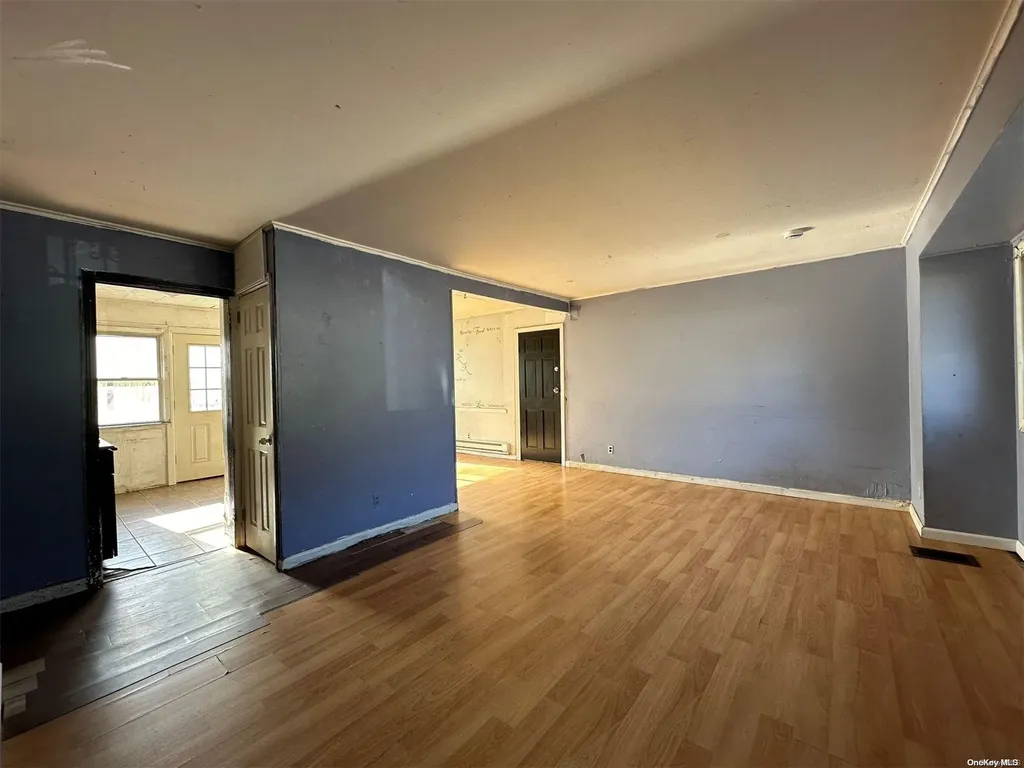 186 Denton Place Roosevelt NY 11575