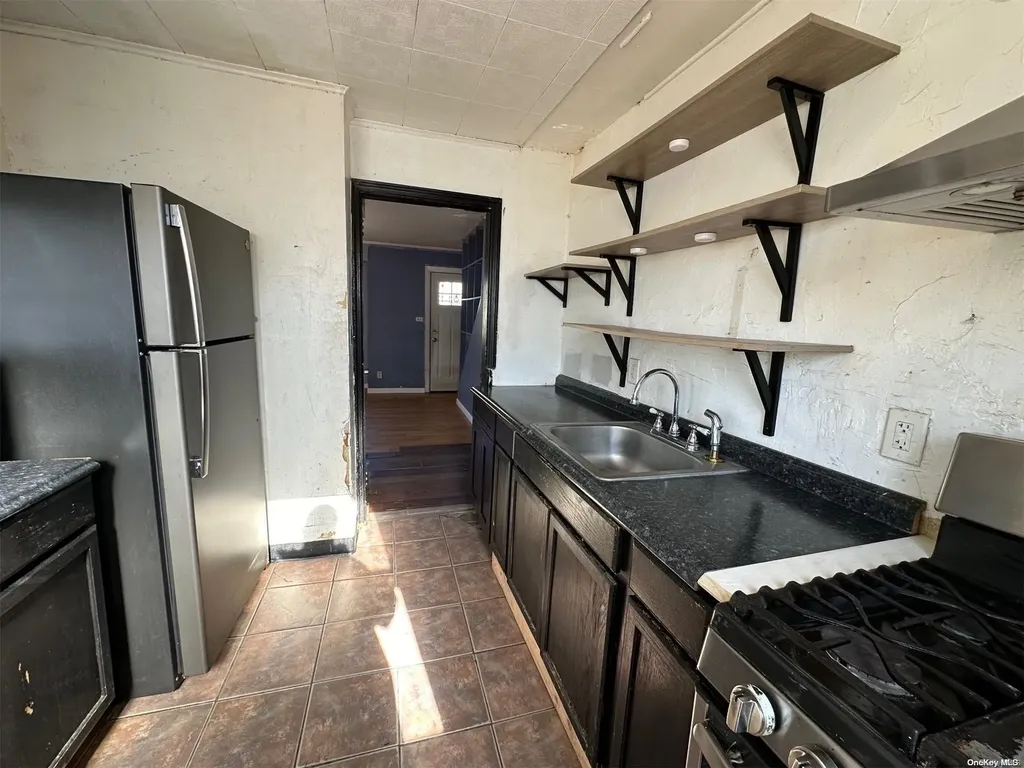 186 Denton Place Roosevelt NY 11575