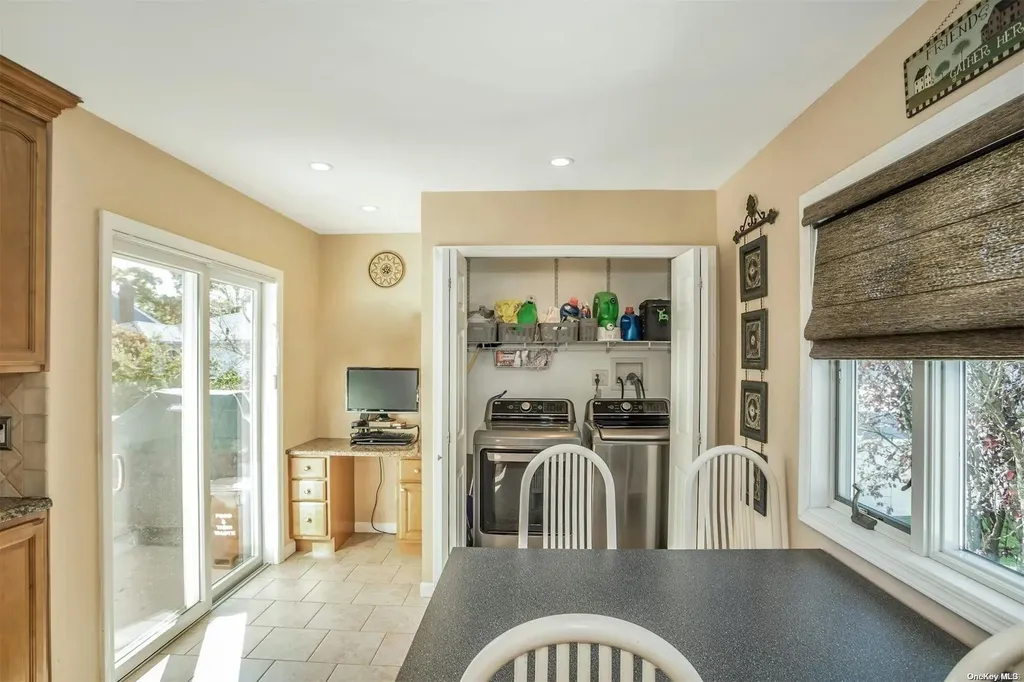 1754 Ann Road Merrick NY 11566