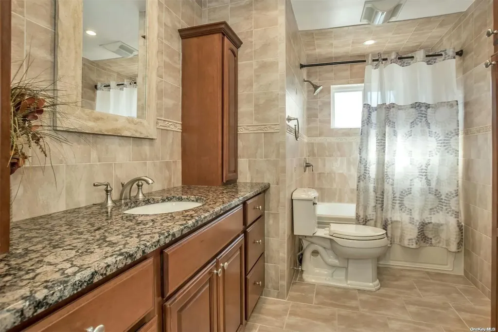 1754 Ann Road Merrick NY 11566