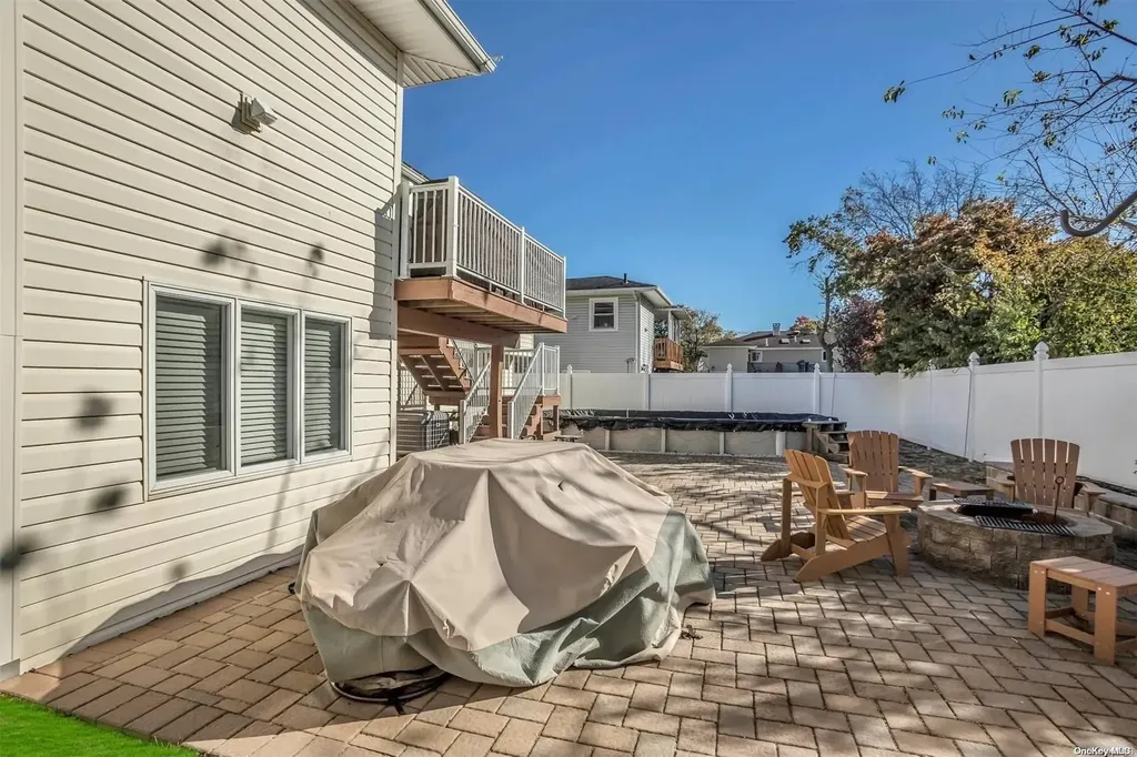1754 Ann Road Merrick NY 11566