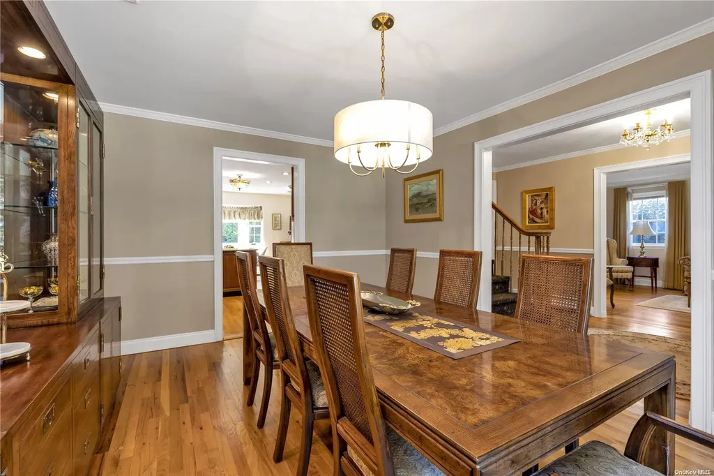 13 Cedar Lane Glen Head NY 11545