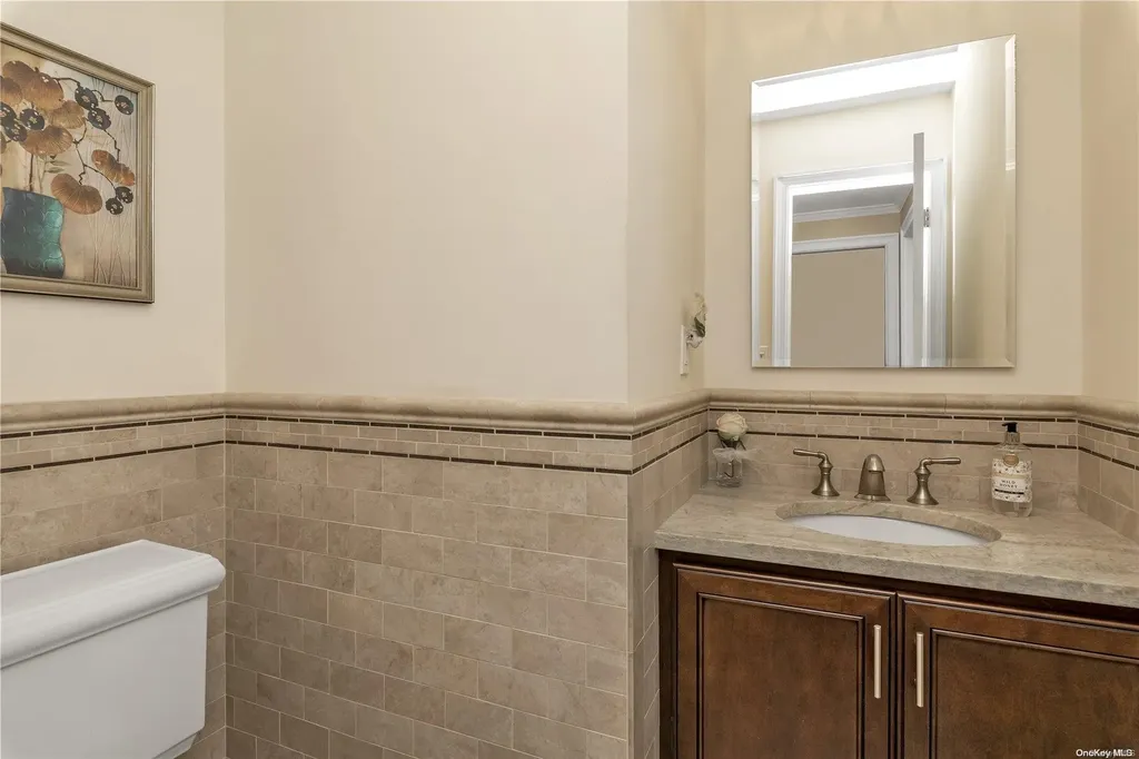 13 Cedar Lane Glen Head NY 11545