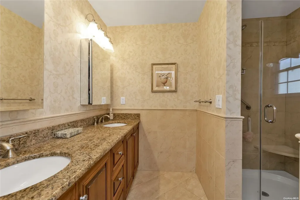 13 Cedar Lane Glen Head NY 11545