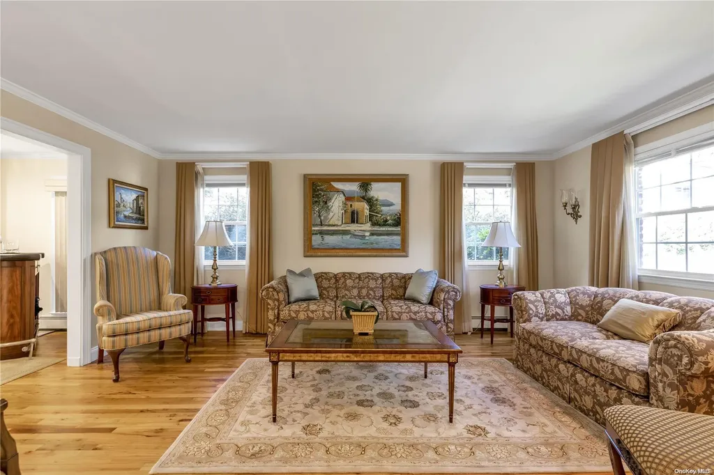 13 Cedar Lane Glen Head NY 11545