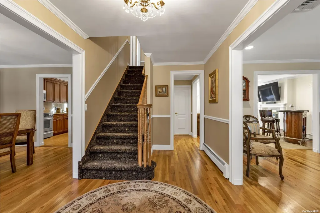 13 Cedar Lane Glen Head NY 11545
