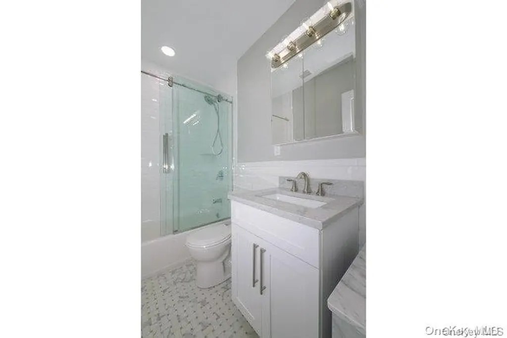 134 Covert Avenue Stewart Manor NY 11530