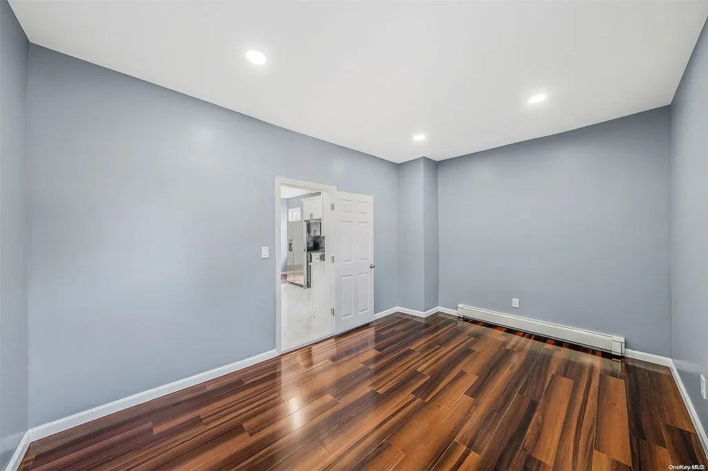 786 Davis Avenue Uniondale NY 11553