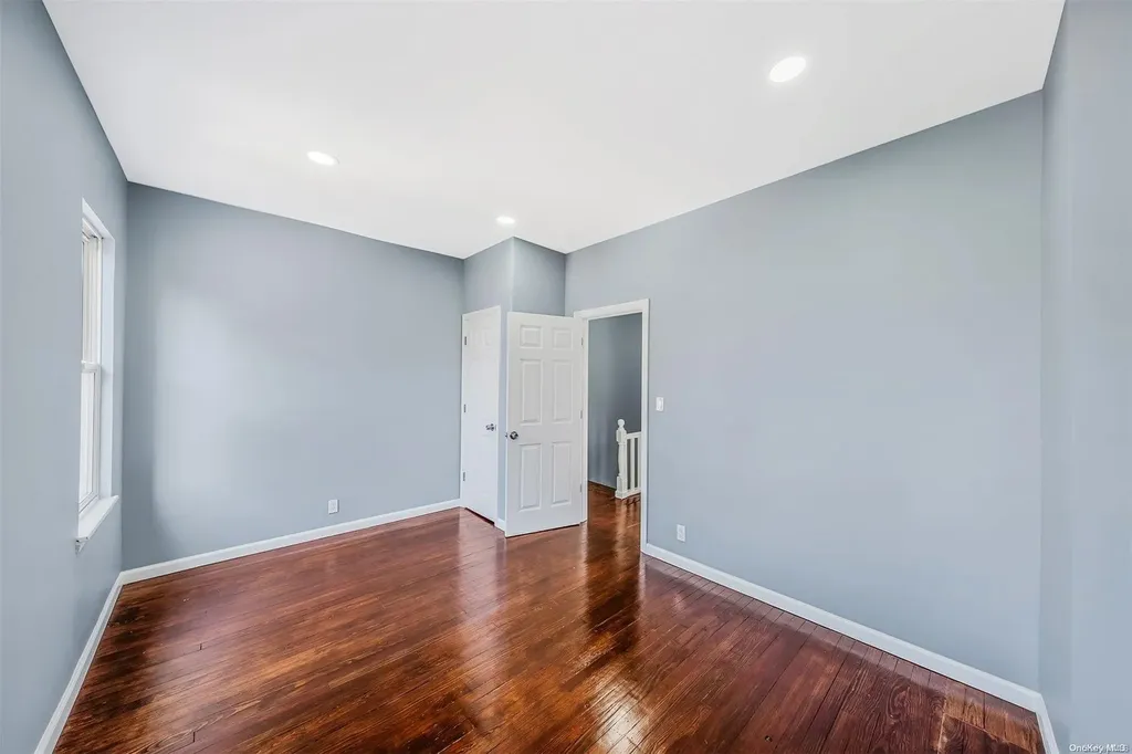786 Davis Avenue Uniondale NY 11553