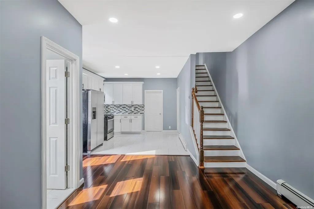 786 Davis Avenue Uniondale NY 11553